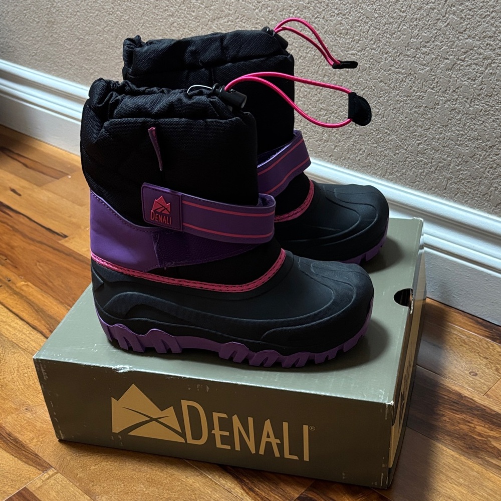 Denali Black and Purple Winter Boots